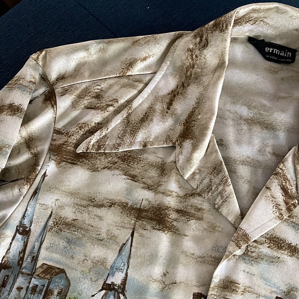 Vintage St Germain shirt with European city scape design Rare Find⭐️ - Picture 3 of 9